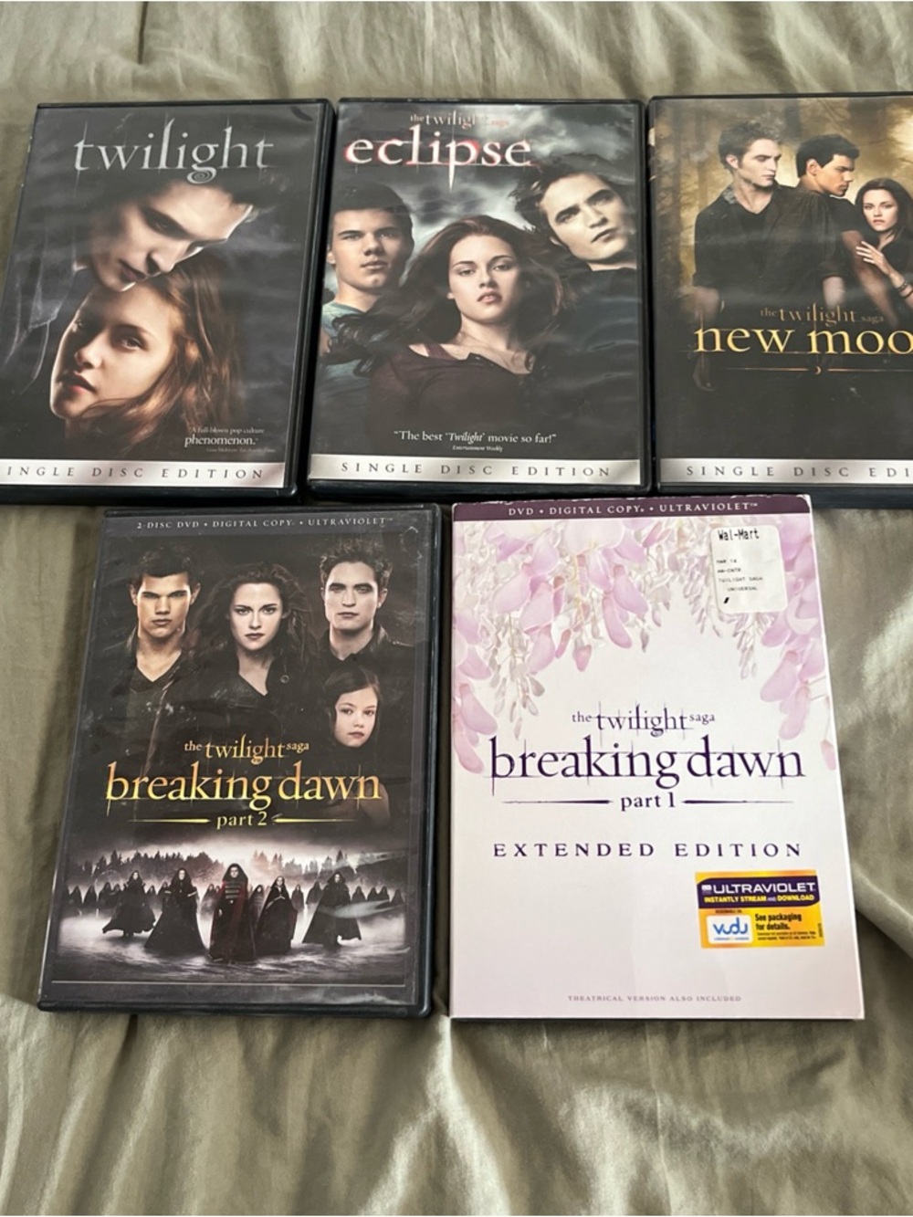 Twilight movies set of 5 with bonus features